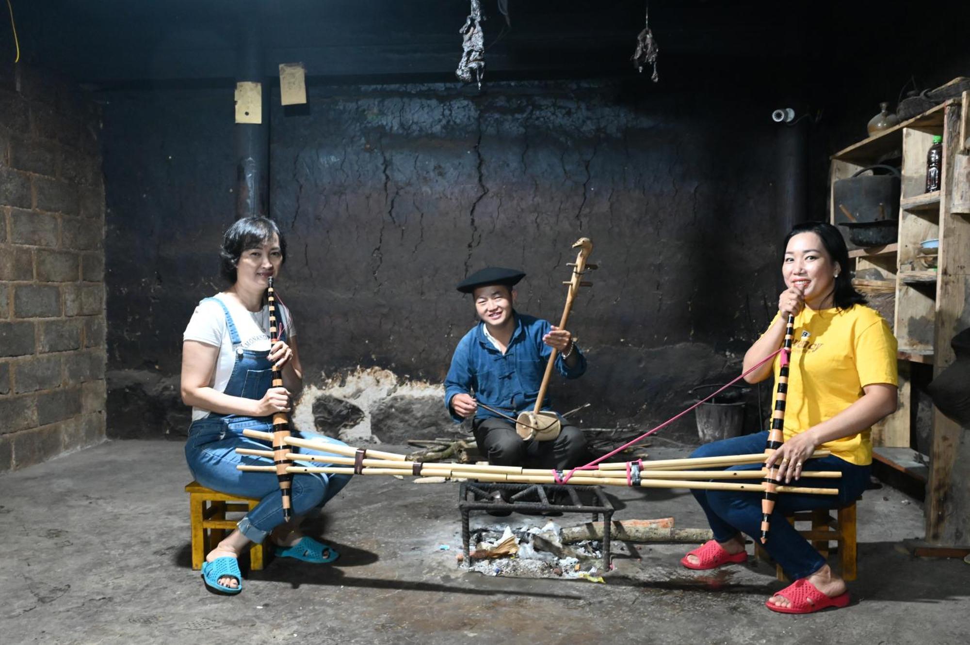 Nha Co Lao Xa Homestay Hmong & Bungalow Air Conditioner ส่งวัน ภายนอก รูปภาพ